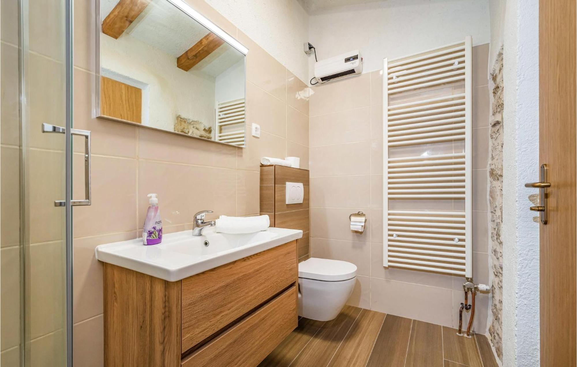 Pet Friendly Home In Murvica With Kitchen Eksteriør billede